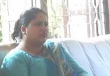 धनुषाका एलडीओ रौतहटबाट चेक जारी गर्दै, जिविसमा दबाब