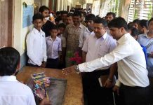 जनकपुरका विद्यार्थीहरुले बनाए फोहरबाट आकर्षक सामाग्री