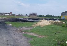 खुला ठाँउमा कम्पनीबाट फालेको खरानीले वातावरण प्रदूषित हुँदै