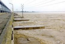 सीमामा रहेका बाँधको ढोका खोल्न भारतलाई आग्रह