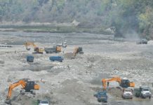 ढुंगा, गिट्टी, बालुवा उत्खनन र निकासी अझै रोकिएन
