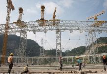 चीनद्वारा ‘विश्वकै अग्लो’ विद्युत खम्वाको निर्माण गर्दै