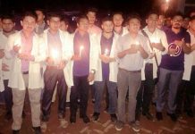 नेपाल बंगलादेश मेडिकल वेलफेयर सोसाइटिद्वारा मृतकलाई मैनवति प्रज्जवलन गरि श्रद्धान्जली