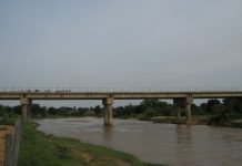 दश पक्की पुल निर्माण तीव्र