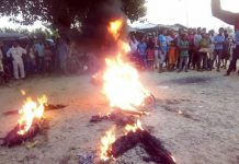 सिरहामा गठबन्धनले प्रधानमन्त्री र गृहमन्त्रीको पुतला जलाइयो (भिडियो)