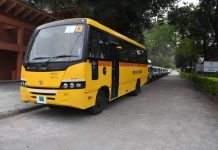 गान्धी जयन्तीको अबसरमा भारतबाट नेपाललाई एम्बुलेन्स र बस सहयोग गान्धी जयन्ती