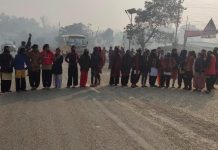 महोत्तरीमा विद्यार्थीले गरे चक्काजाम