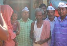 दुर्घटनामा ज्यान गुमाएका धनुषाका कापर परिवारलाई जनमत पार्टीको पहलमा ५० हजार सहयोग