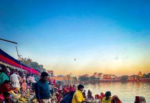 उदाउँदो सूर्यलाई अर्घ दिँदै छठपर्व समापन